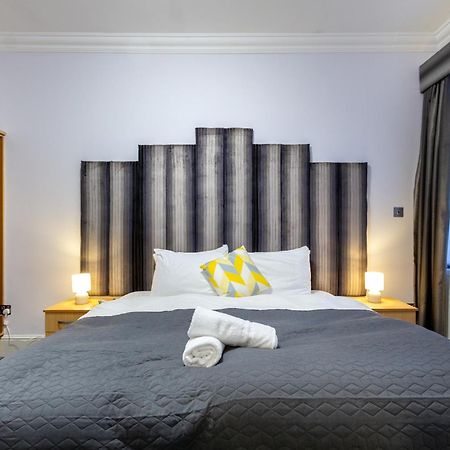 London Gatwick Inn Bagian luar foto