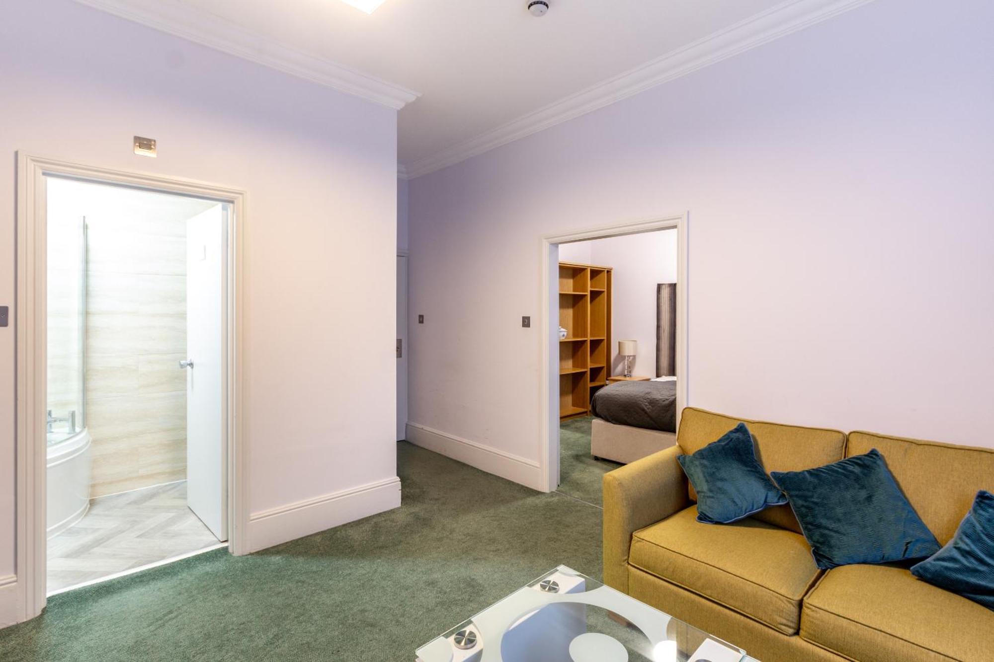 London Gatwick Inn Bagian luar foto
