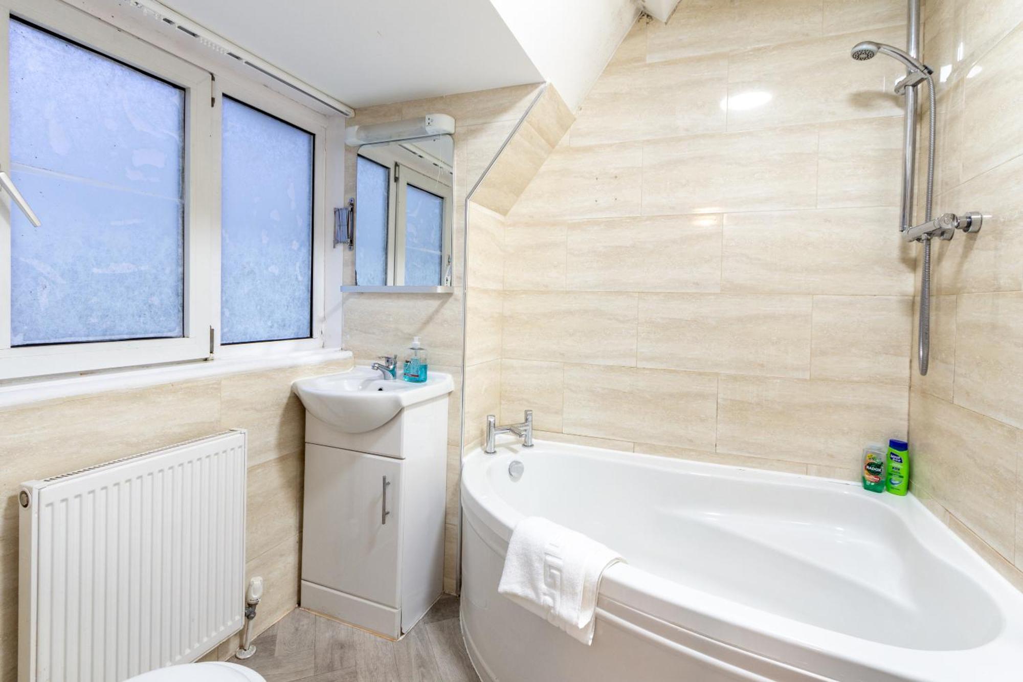 London Gatwick Inn Bagian luar foto