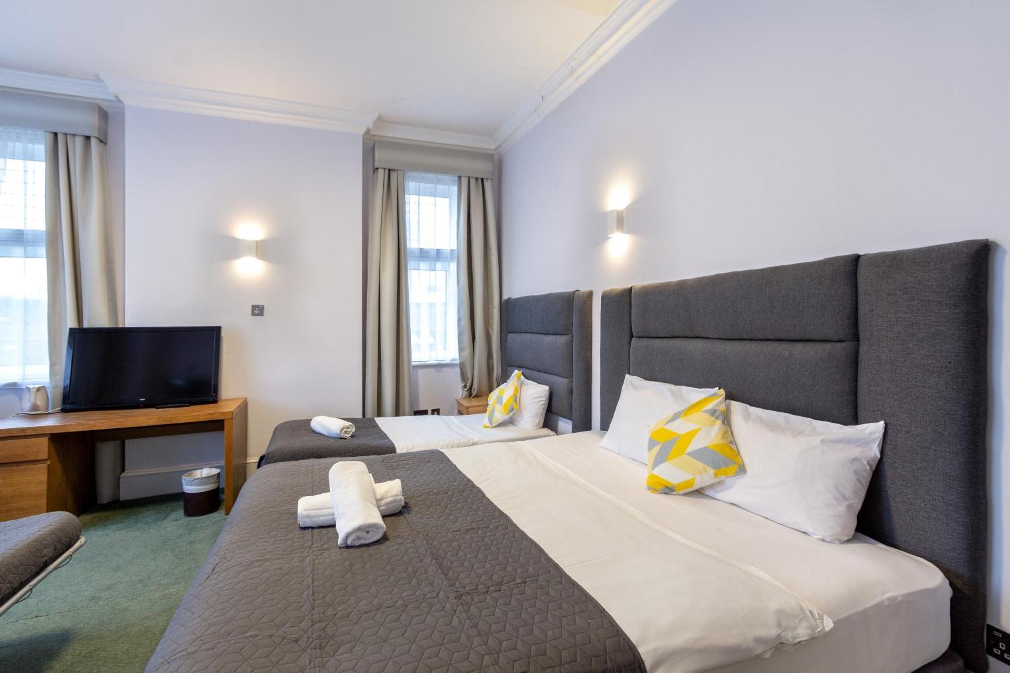 London Gatwick Inn Bagian luar foto