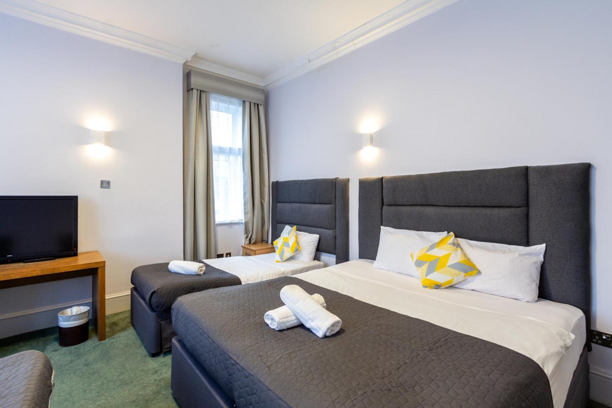 London Gatwick Inn Bagian luar foto