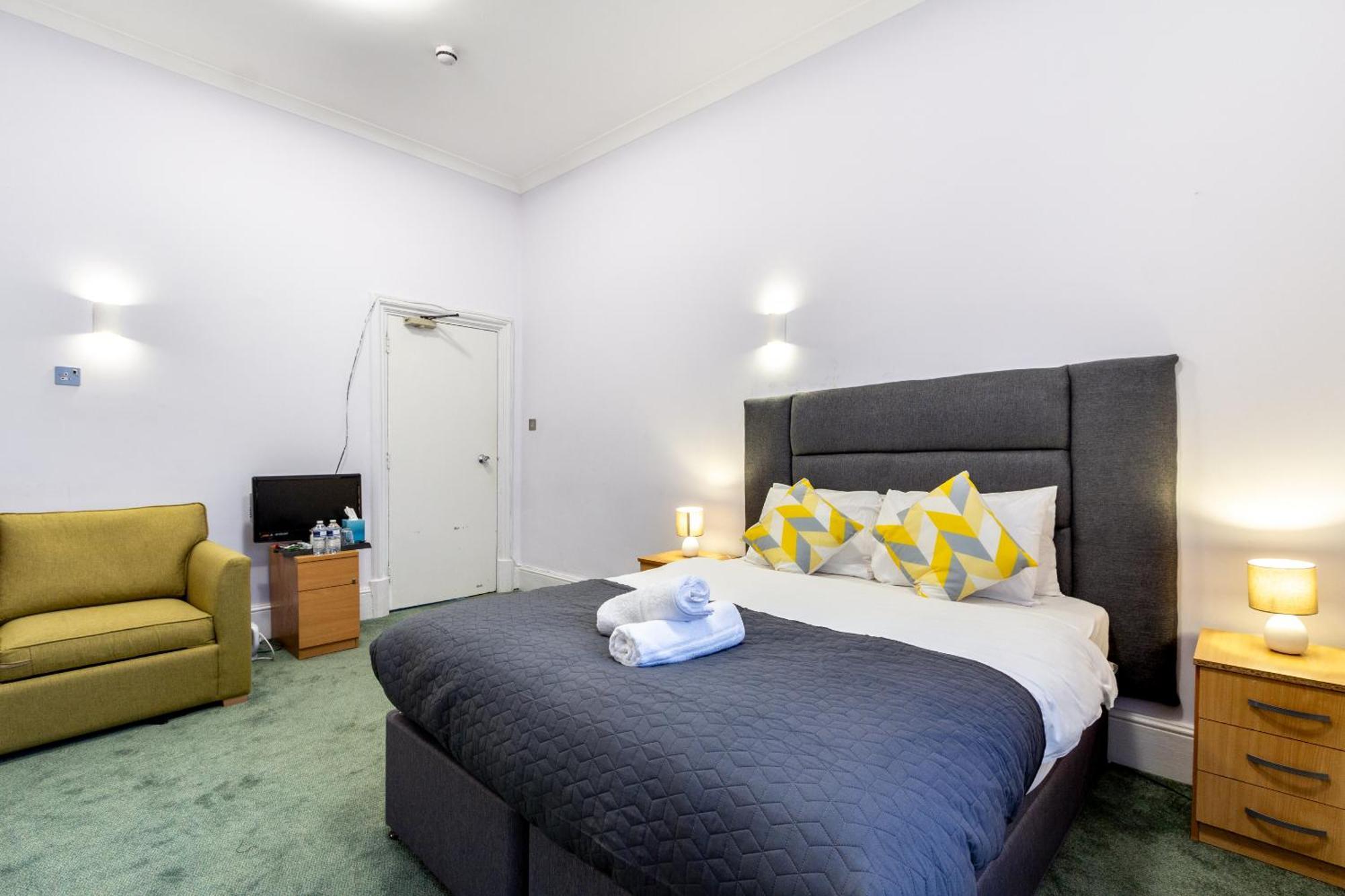 London Gatwick Inn Bagian luar foto